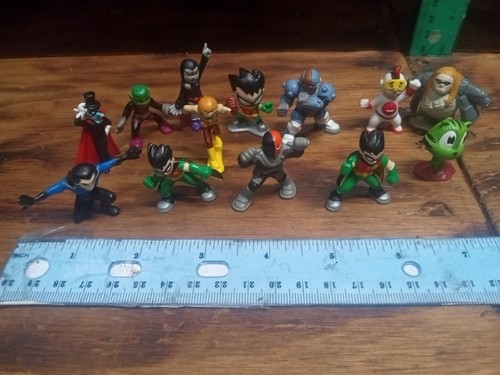 LOT of 13 Teen Titans Go Bandai Mini Figures 1.5” DC Comics Cartoon Network - Picture 8 of 11