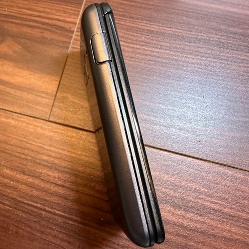 Very good condition GRATINA 4G Gratina KYF31 flip phone From Japan 0333 - Photo 11 sur 18