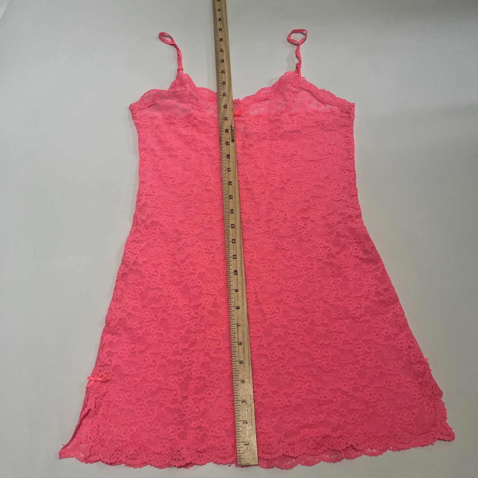 UNDERCOVER Victorias Secret Hot Pink taglia small camicia da notte completamente in pizzo mini abito fiocchi