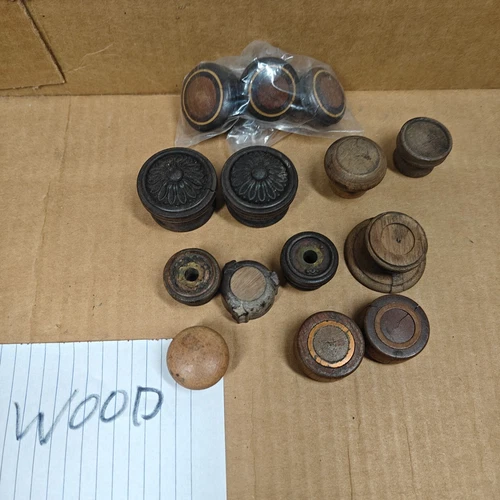 Vintage 1930s-1940s Wood Radio Knobs Lot (16) with Brass Inlays & Designs