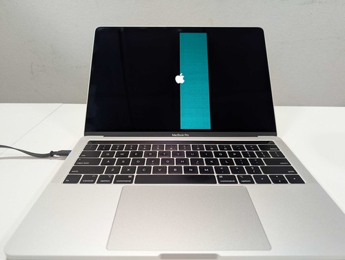 Apple MacBook Pro 13.3" (512GB SSD, i7, 2.8GHz, 16GB) Silver (READ DESCRIPTION)