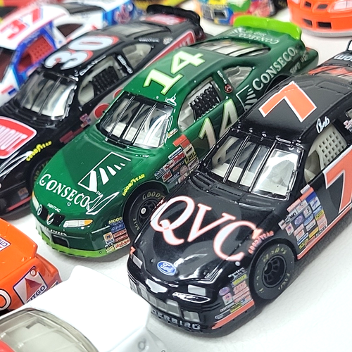 Vintage 1996 HOT WHEELS Racing NASCAR 1:64 Diecast Race Car Lot of 15 CLEAN CARS - Picture 5 of 10