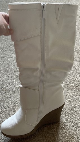 New W/ Small Defect Women's White Wedge MidCalf Knee High Slouchy Boots Size 6.5 - Picture 5 of 11