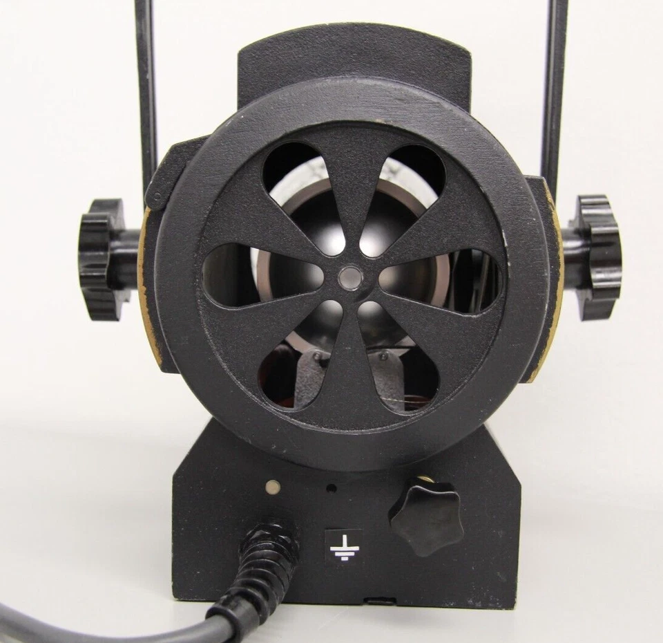 LTM Pepper 650W Tungsten Fresnel Light - Image 4 of 4