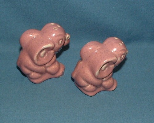 VINTAGE CARTOON ELEPHANTS SALT & PEPPER SHAKERS - UNMARKED - USED - Picture 2 of 3