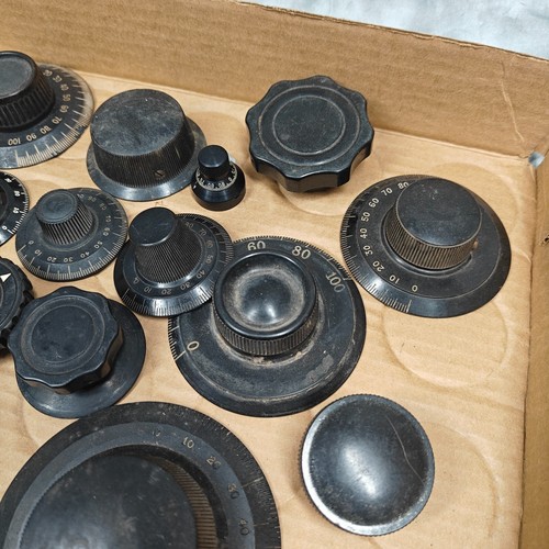 Vintage 1940s Bakelite Radio Dials Lot - 20 Pieces, Medium to Large - Picture 3 of 6