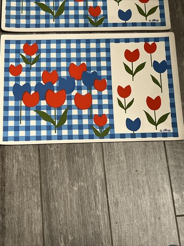 Vintage Vinyl Placemats Cushioned 1970s Floral Set of 4 Nice - Picture 6 of 6