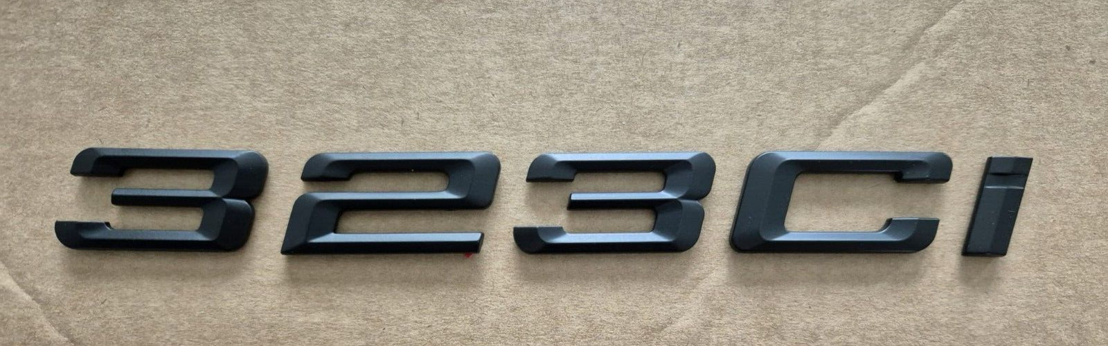 Sigle noir pour coffre de BMW Série 3 E46 323ci l emblème adhésif idéal