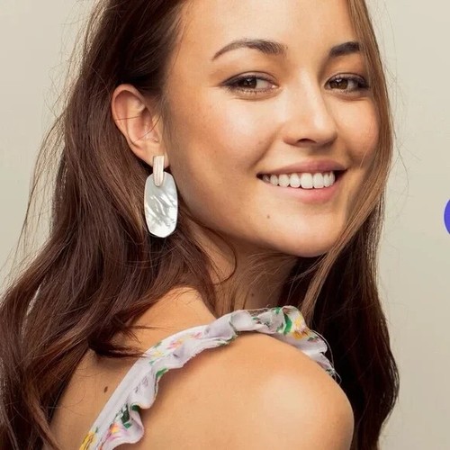 Kendra Scott Aragon Drop Abalone Shell Earrings in Gold - Bild 6 von 10
