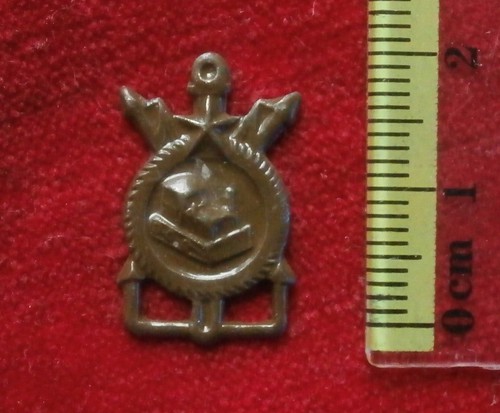 2 Soviet emblems on collar tabs of military builders of USSR for a field form - Picture 2 of 3