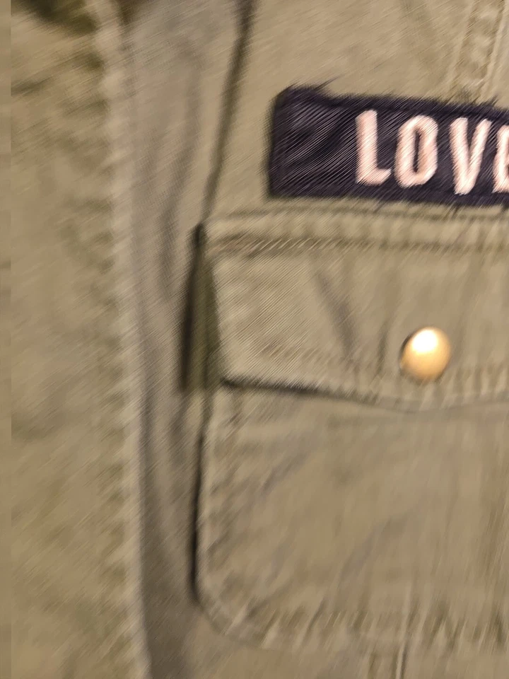 Parches de letrero de paz hippie verde a presión de chamarra de comida chatarra The Beatles talla S Foto 4 de 4