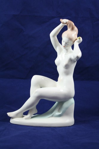 Estatuilla desnuda de porcelana Art Deco Aquincum Hungría - Imagen 2 de 12