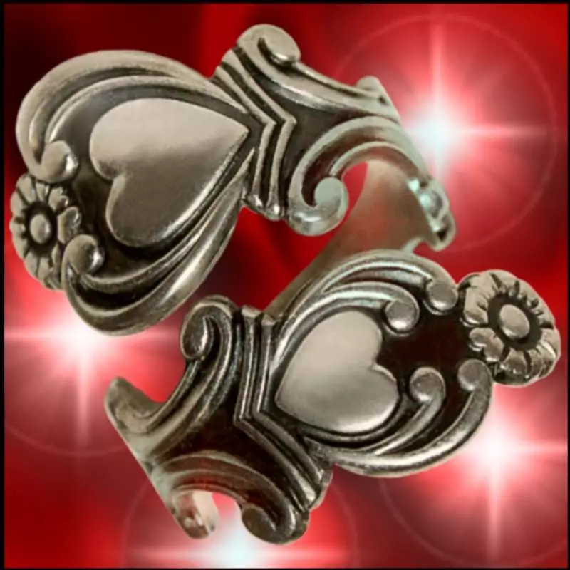 Treasured Heart STERLING SILVER Spoon Ring AVON VINTAGE