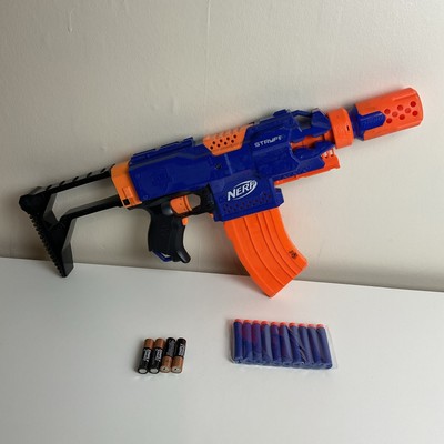 Nerf N-strike Elite Stryfe gun with attachments and pistol