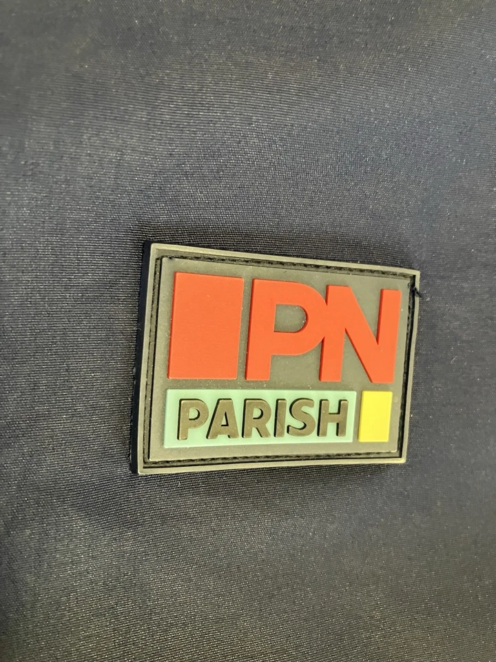 Chaqueta cortavientos con capucha cremallera completa Y2K Parish Nation AOP “For The People” L blanca Foto 4 de 4