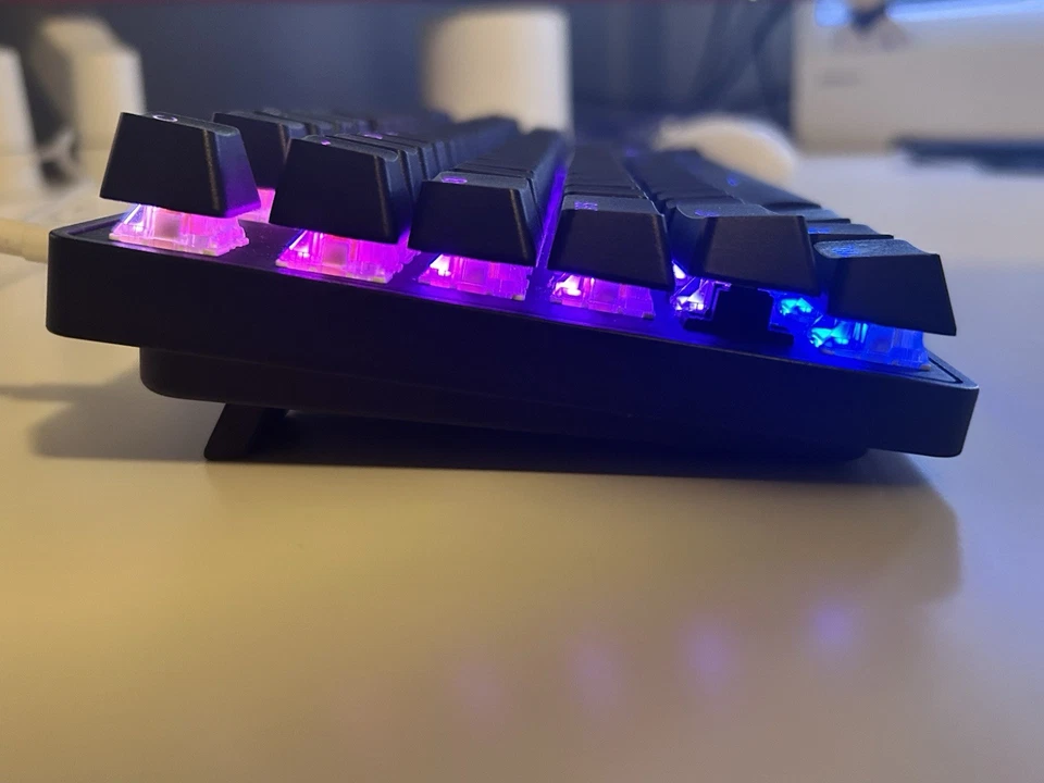 Steel Series Apex 9 TKL Optical Switch Gaming Keyboard Perfect Condition - Image 2 of 4