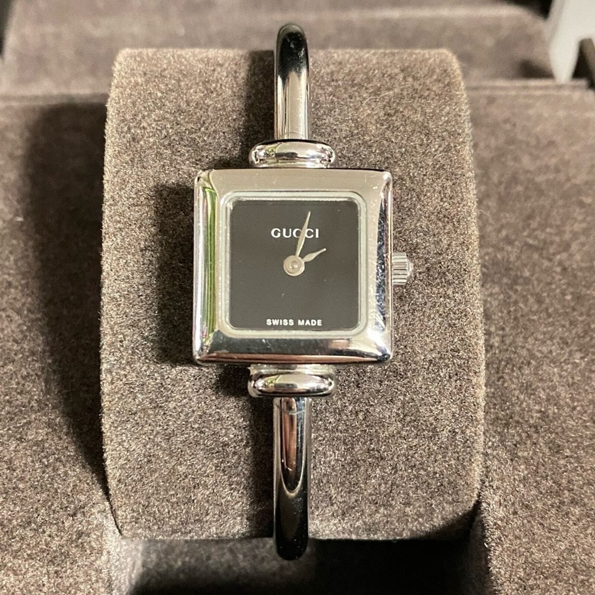 Auth Gucci 1900L Watch Sapphire Crystal Silvertone Swiss