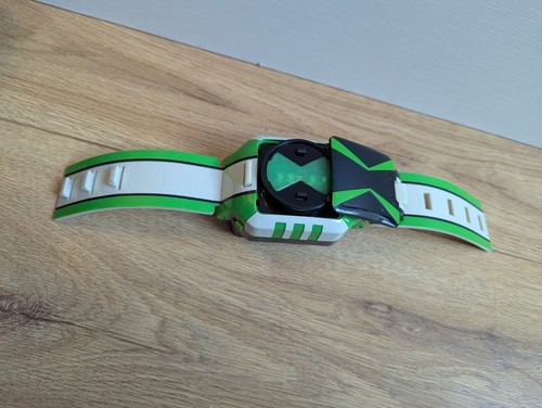 Ben 10 Omniverse Omnitrix Suffle Bandai Watch Lights and Sound Working | AB - Picture 3 of 6