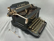 VINTAGE 1934’s LC SMITH & CORONA TYPEWRITER INC. MODEL 8-11
