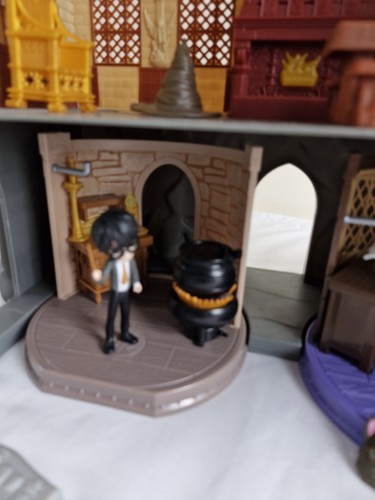 Harry Potter Magical Minis Castillo de Hogwarts Juego y Figuras Luces y Sonidos - Imagen 9 de 18