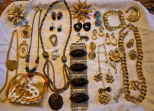 Vintage Costume Jewelry Mix Lot Unsigned & Signed Asian Lisner Monet Eclectic