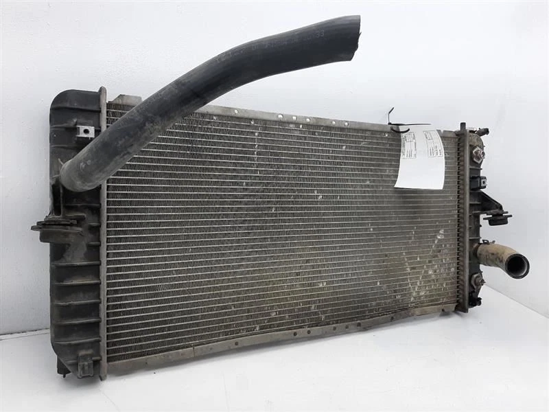 Radiador SE 00-05 PONTIAC BONNEVILLE 89018545 Foto 4 de 4