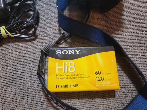 Sony Handycam CCD-TRV608 Hi8 Camcorder Camera Bundle Tested Working Clean - Picture 12 of 13