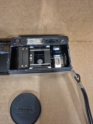 RICOH EE Rapid Half film camera Compact Point And Shoot Spares Or Repair 1795 - Picture 7 of 8