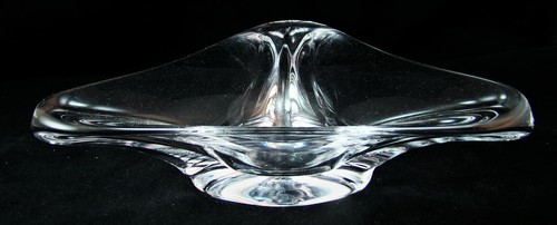Cristalleries De Vannes le-Chatel France Art Verre Triangulaire Plat Bol - Picture 3 of 6