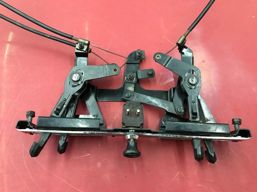 Mercedes W110 W111 W112 Climate Control Levers Assembly - Picture 3 of 4