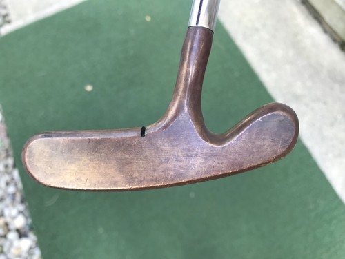 Acushnet BullsEye LA FEMME 33A Flange Putter 33 inch with Original Grip - Picture 3 of 11
