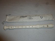 GENUINE TAN YAMAHA SOPRANO DESCANT RECORDER W GERMAN YRS-23 MUSICAL INSTRUMENT