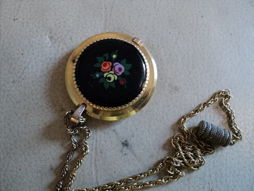 Vintage Pendant Watch Swiss Lator Mechanical Wind 17 Jewel Enamel - Working - Picture 4 of 5