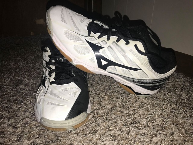 mizuno wave hurricane 3 white