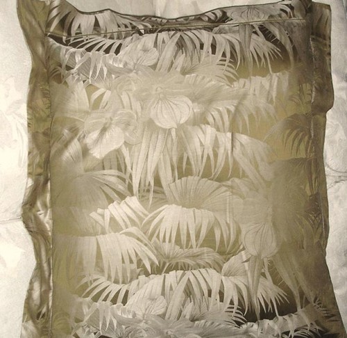 Tommy Bahama Jungle Fever 2 PC Euro Sham 600 TC Egyptian Cotton Sateen Italy New - Picture 3 of 3
