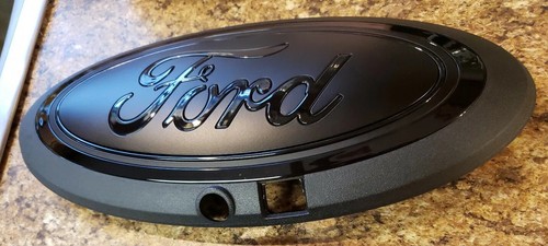 Emblema de parrilla F250 2020-22 frontal mate/negro brillante con opción de cámara - Imagen 4 de 5