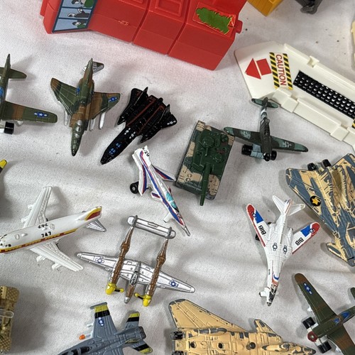 Huge Lot Kenner 1989 Mega Force Micro Machines Diecast Tanks Launchers & Jets - Picture 9 of 10