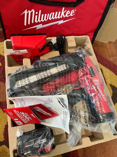 Milwaukee 2744-21 M18 FUEL 18V 21 Degree Framing Nailer 5.0 Ah Kit - Picture 2 of 4