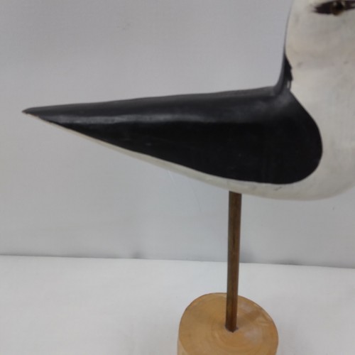 Hand Carved Sandpiper Shorebird With Stand Black White Wood Coastal - Picture 7 of 10