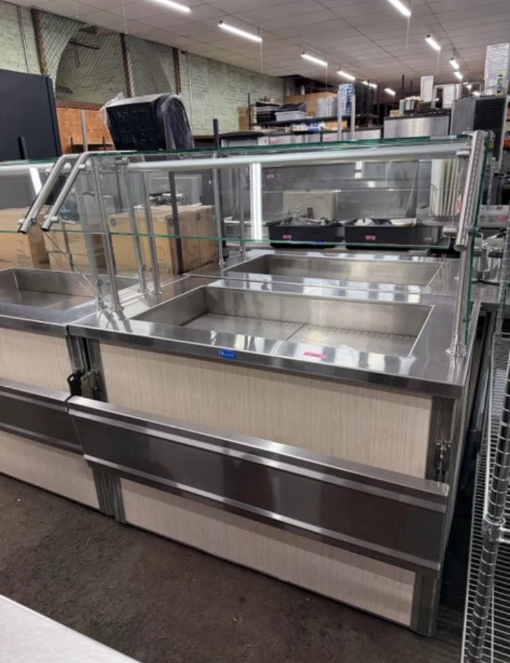 Randell 50” Mesa Buffet de Comida Fría Base Abierta Refrigerada por Hielo USADA Foto 2 de 4
