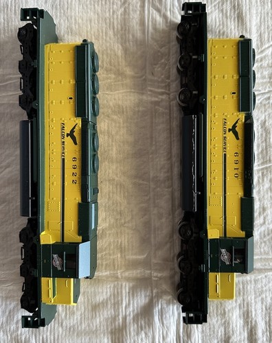 Athearn 2210 Special Edition HO SD40-2 Chicago NW Falcon Service Locomotive Set - Picture 9 of 20