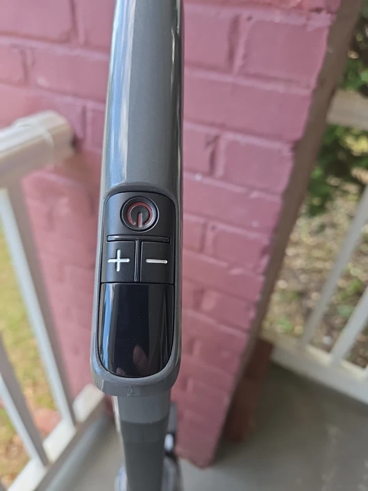 Hoover OnePwr Evolve Pet Elite Cordless Upright Vacuum No Charger Battery Read - Image 3 of 4