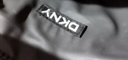 Bolso Bandolera Cartera DKNY Japonés X De Colección Y2K Gris Nylon ULTRA RARO - COMO NUEVO - Imagen 4 de 12