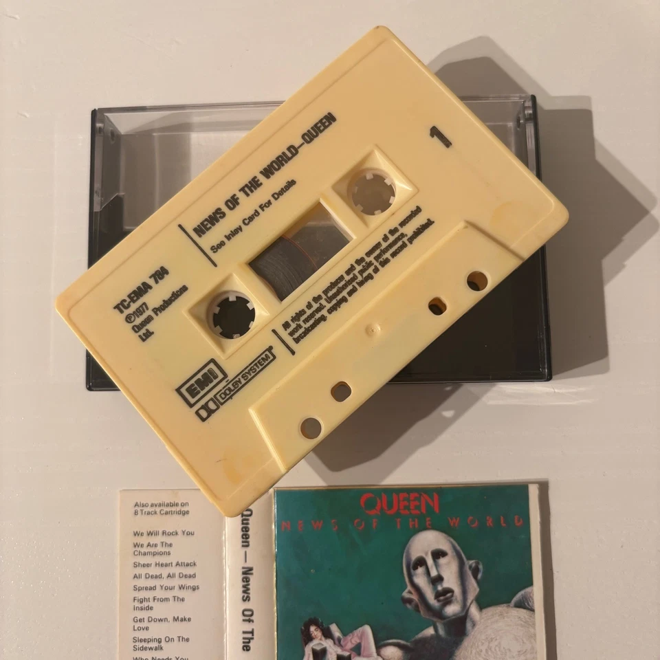 QUEEN - NEWS OF THE WORLD (UK CASSETTE TAPE) - Изображение 2 из 4