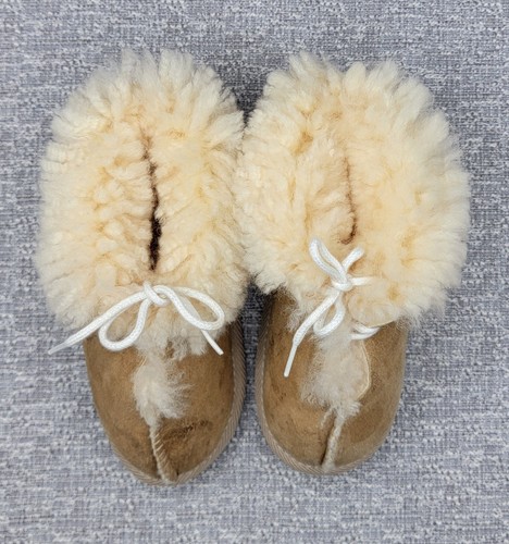Handmade Soft Genuine Sheepskin/Shearling Baby/Toddler Booties - Approx Size 6 - Picture 8 of 10