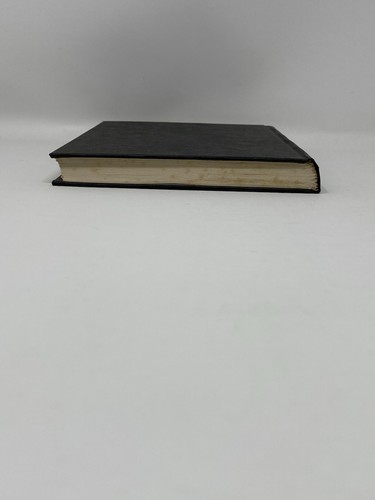 Strata by Terry Pratchett 1981 St. Martin's Press Hardcover - Picture 7 of 7