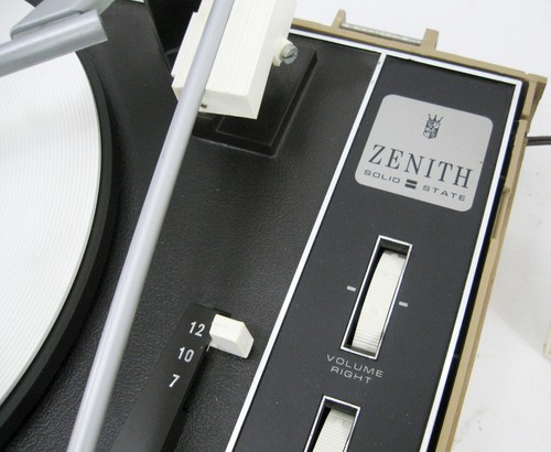 ZENITH VINTAGE STEREO PORTABLE TURNTABLE RECORD PLAYER SERVICED NEW STYLUS NICE! - Picture 6 of 13
