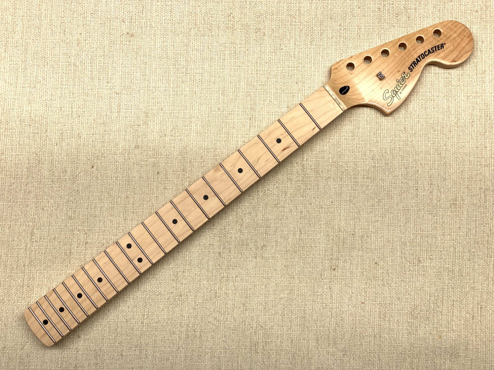 Fender Squier Strat 70's Style LARGE HEADSTOCK Neck Maple Fingerboard Affinity