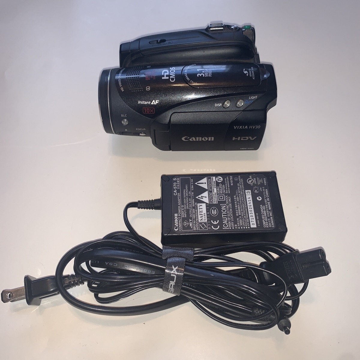 Canon VIXIA HV30 MiniDV HDV HD High Definition Camcorder Canon VIXIA HV30 MiniDV HDV HD High Definition Camcorder