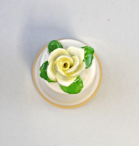 9959390 Porcelain Foxglove White Rose Yellow Green Ens / E. Bean H3, 3cm - Picture 2 of 2